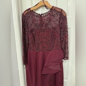 Adrianna Papell Women's Burgundy Sequin / Beaded Gown